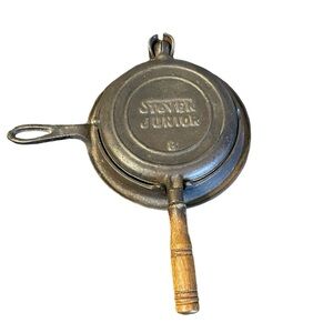 Vintage Stover Junior Cast Iron Waffle Maker, for Play or kitchen display